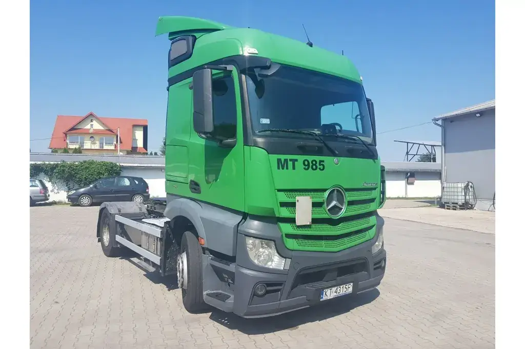 Mercedes Benz Actros 1845 Ciężarowe 2015