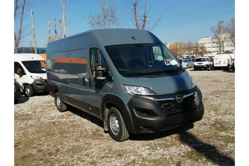 Opel Movano Furgon 2023