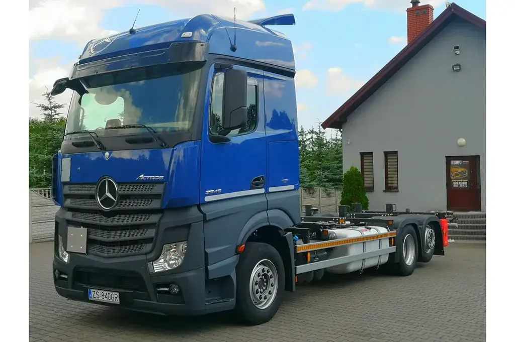 Mercedes Benz Actros 2545 BIGSPACE BDF 2017 Rok Pierwszy Właściciel Salon PL Ciężarowe 2017