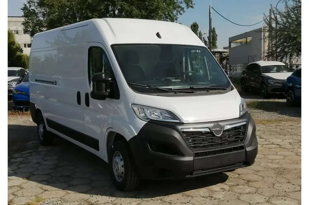 Opel Movano Furgon 2023