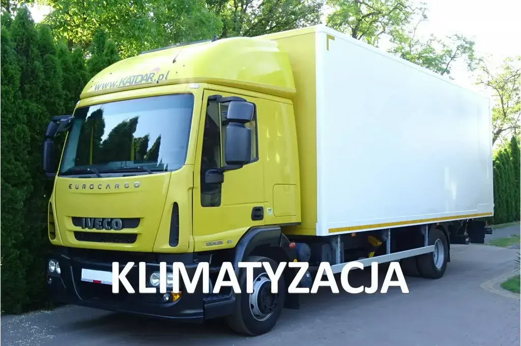 Iveco EuroCargo 120E25 euro 5 sypialna  kontener winda klapa Ciężarowe 2013