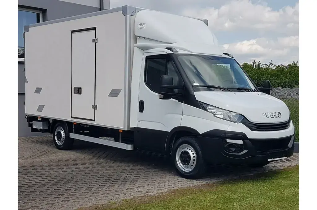 IVECO Daily Kontener 2017