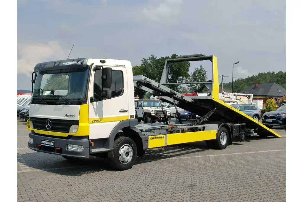 Mercedes Benz Benz Atego 1222 Laweta Platforma Hydrauliczna   Motyl Ciężarowe 2006