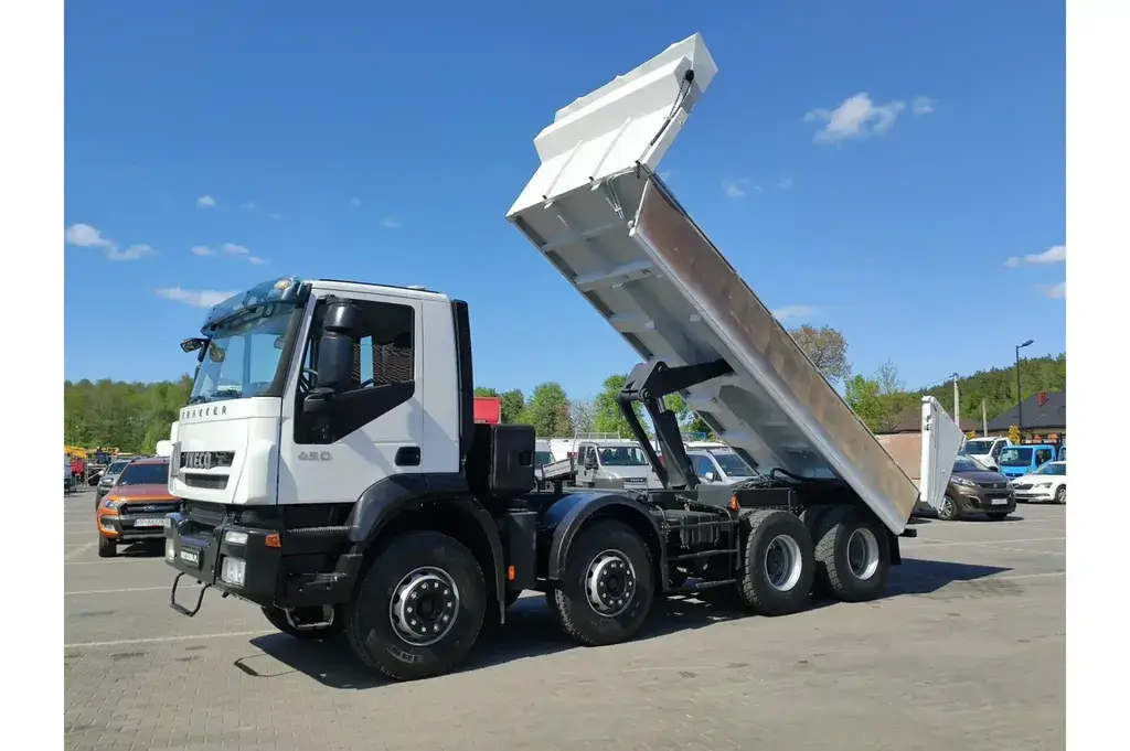 Iveco Trakker 32 450 Ciężarowe 2009