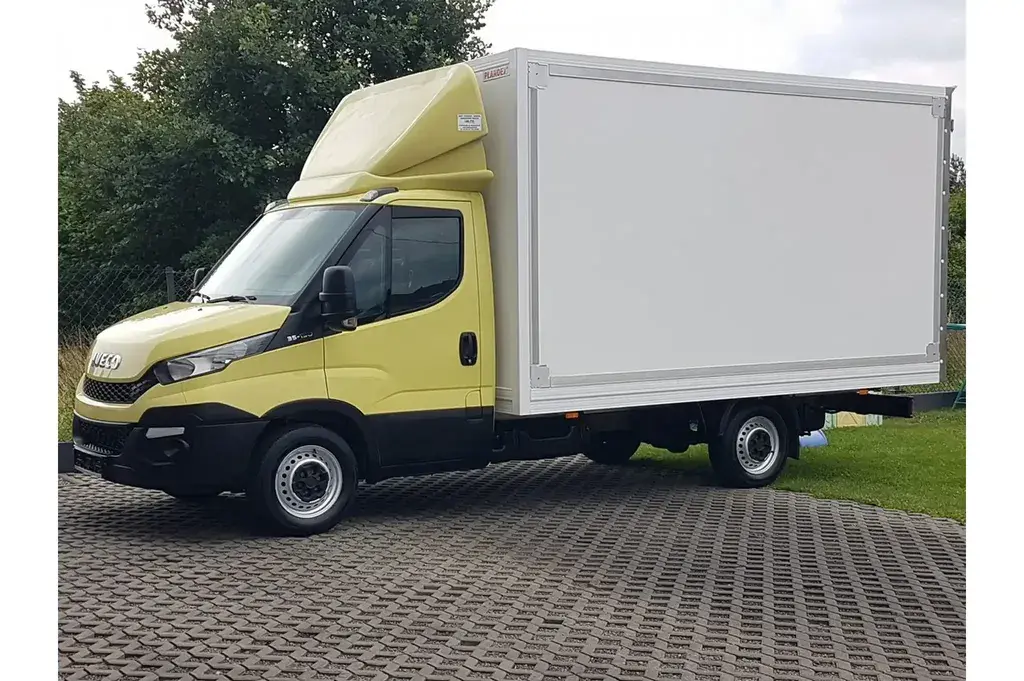 IVECO Daily Kontener 2016