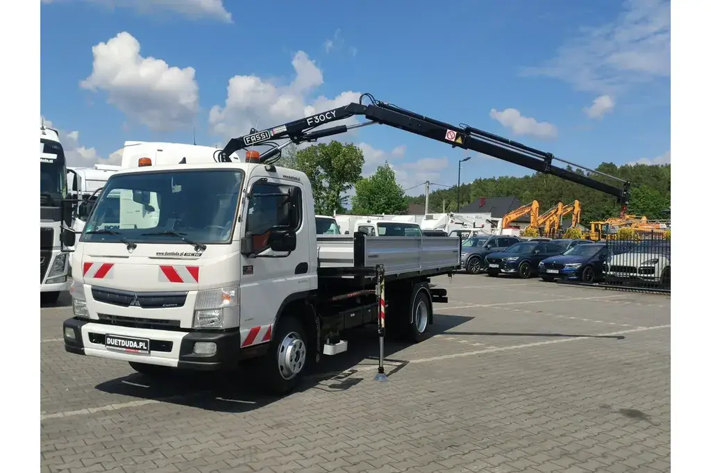 Mitsubishi Canter Fuso 9C18 3 0 180KM Automat  HDS FASSI F30 Wywrotka 3 str Ciężarowe 2017