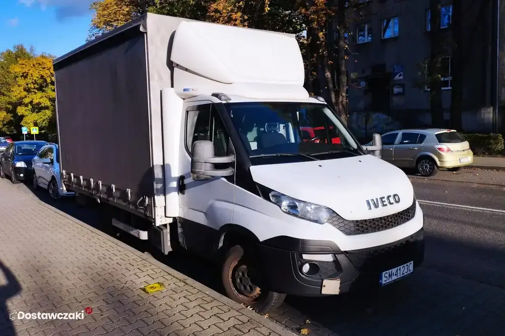 IVECO Daily Plandeka 2016