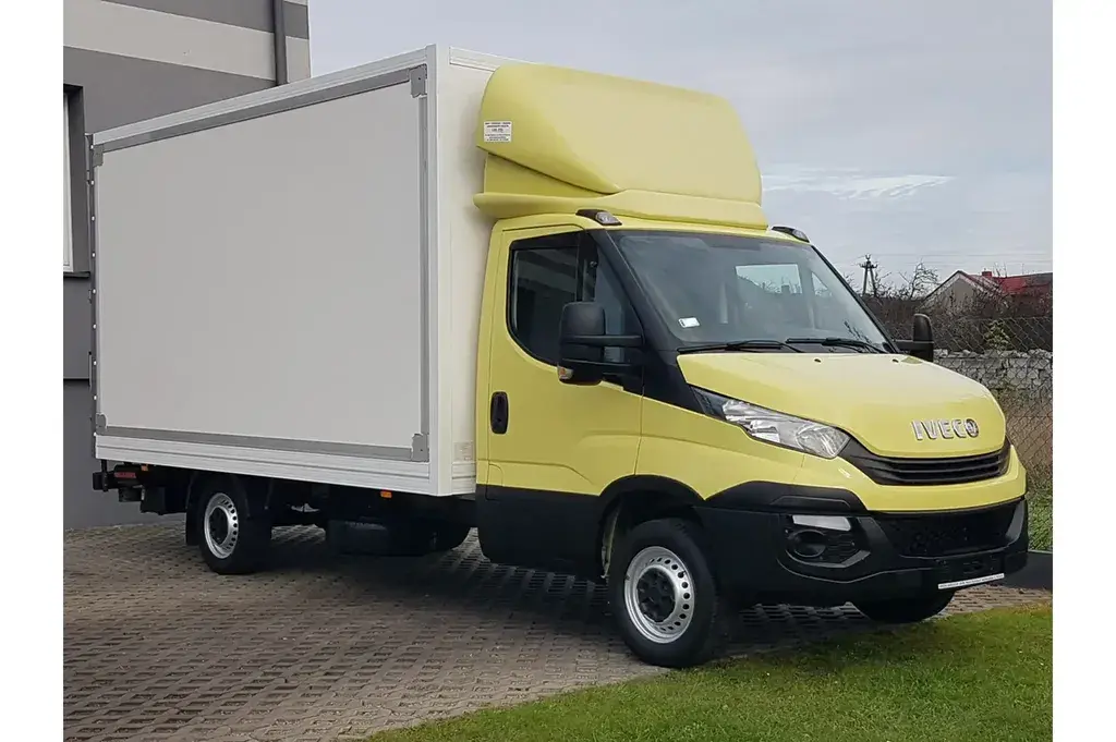 IVECO Daily Kontener 2017