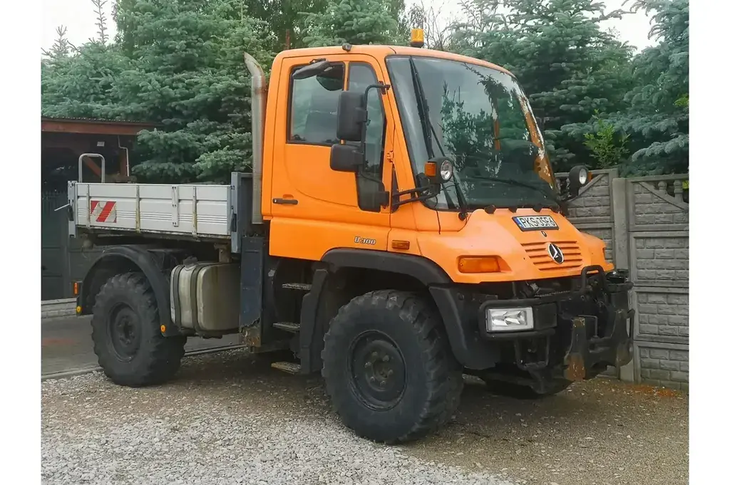 Unimog U300 405 10 Mało Używany Ciężarowe 2003