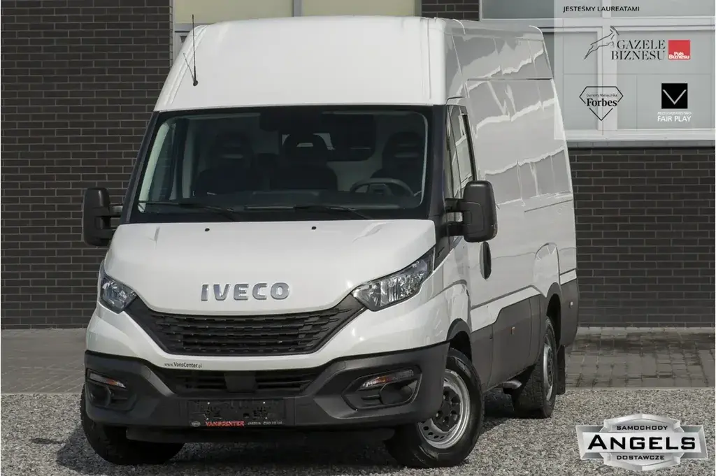 IVECO Daily Furgon 2022