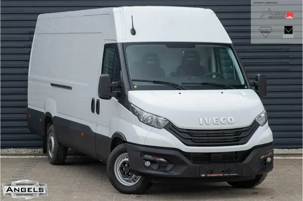 IVECO Daily Furgon 2023