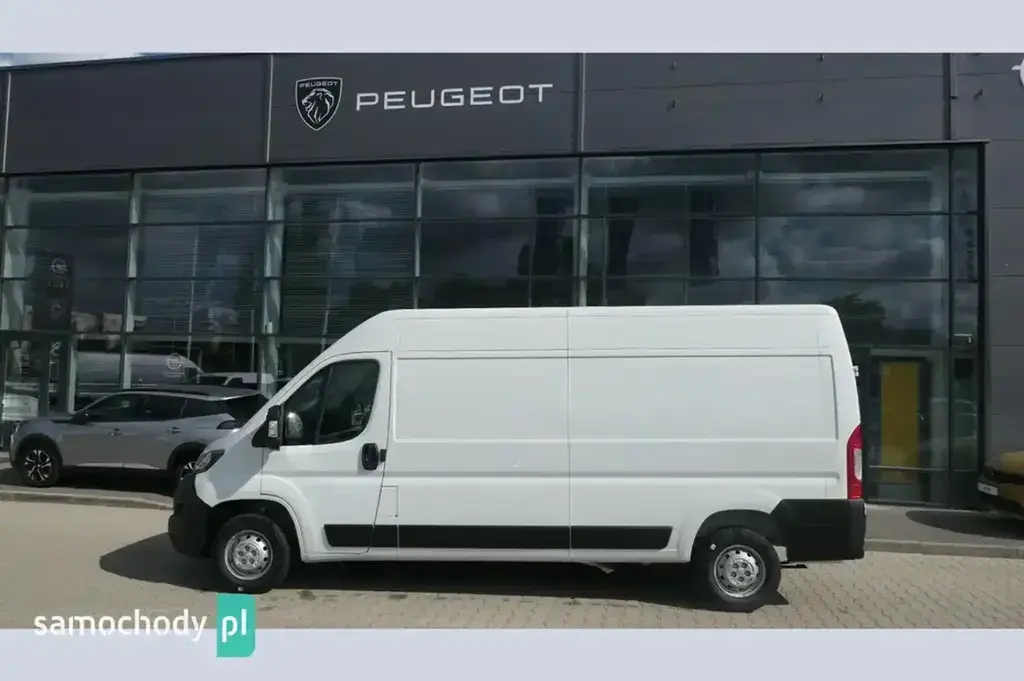 Peugeot Boxer Furgon 2023