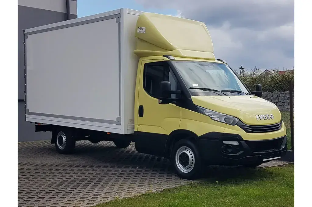 IVECO Daily Kontener 2017