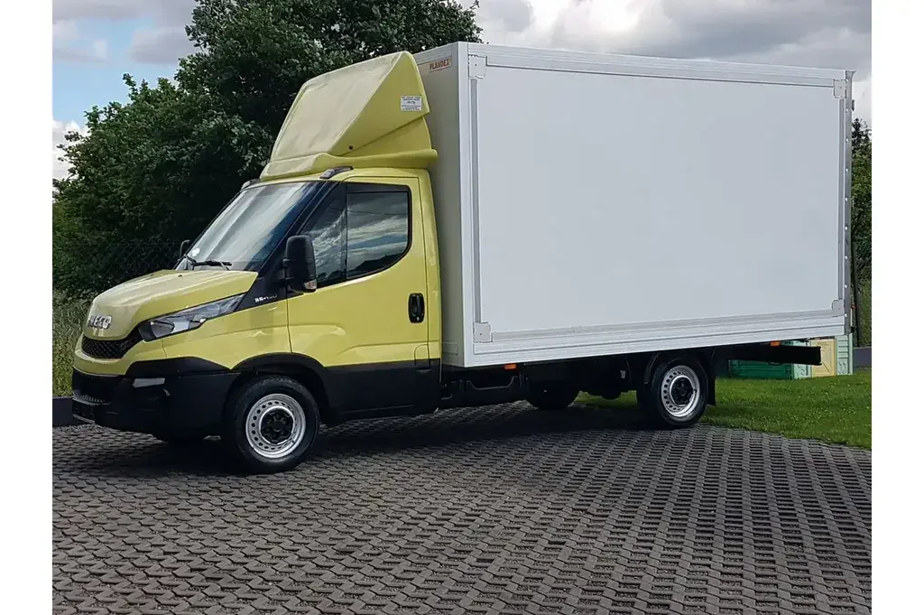 IVECO Daily Kontener 2016