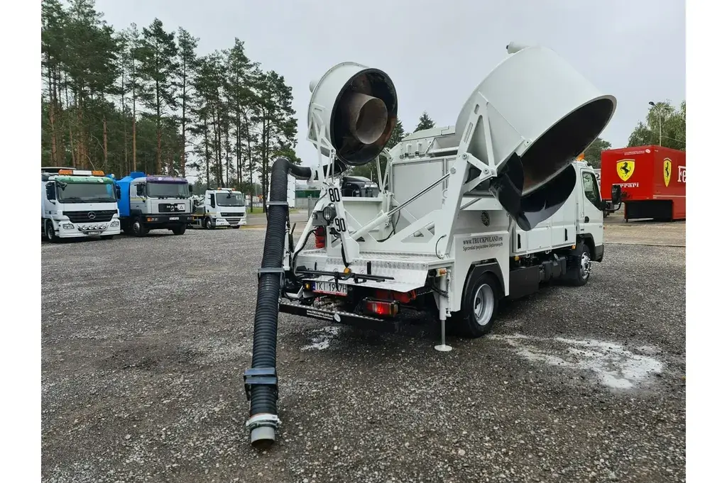 Mitsubishi CANTER odkurzacz koparka ssąca substancje sypkie CITY SAUGER Ciężarowe 2010