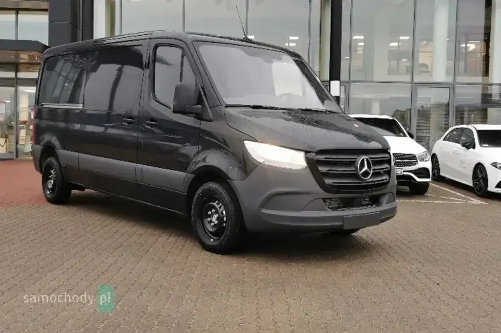 Mercedes Benz Sprinter Van 2023